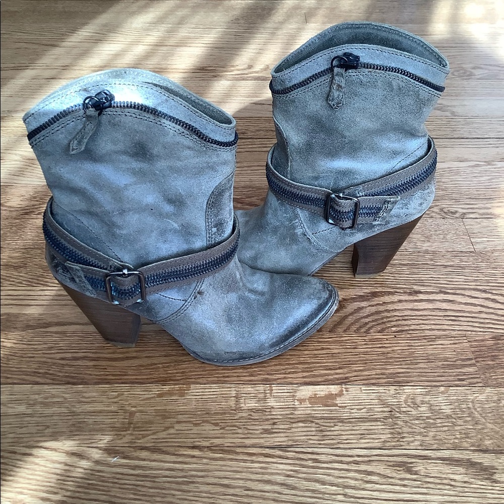 Lightly Used Heeled Bronx Cowboy Booties - Picture 2 of 3